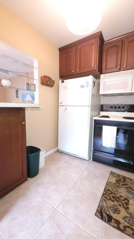 81 Coventry D, West Palm Beach, FL 33417