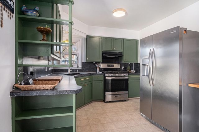 933 Diamond Avenue NE, Grand Rapids, MI 49503