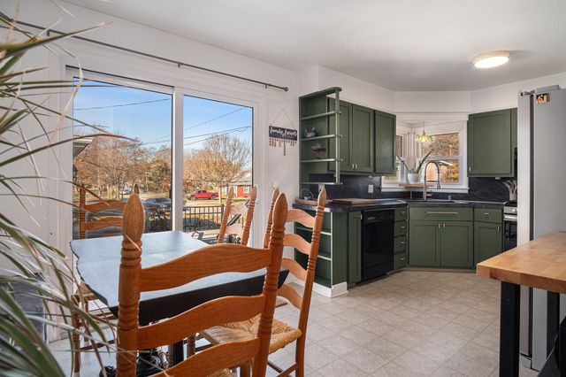 933 Diamond Avenue NE, Grand Rapids, MI 49503