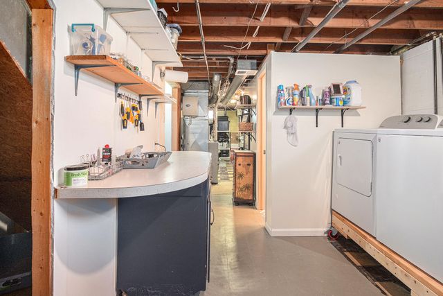 933 Diamond Avenue NE, Grand Rapids, MI 49503