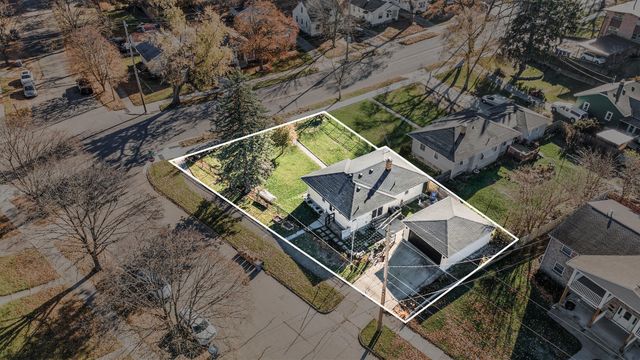 933 Diamond Avenue NE, Grand Rapids, MI 49503