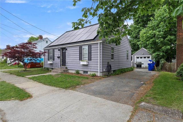 58 Edgemere Road, Pawtucket, RI 02861