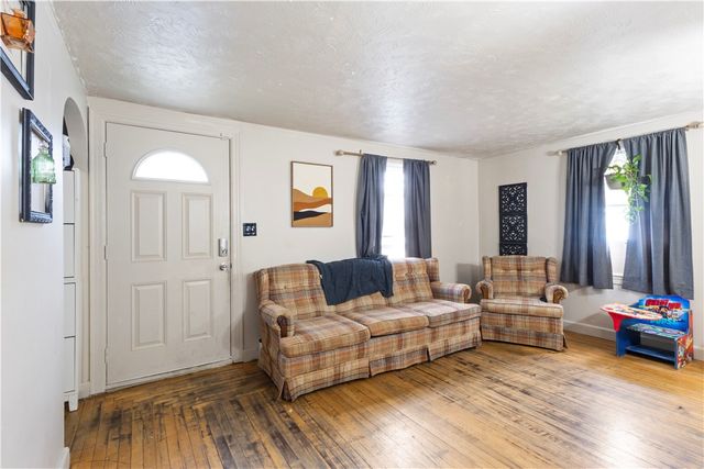 58 Edgemere Road, Pawtucket, RI 02861