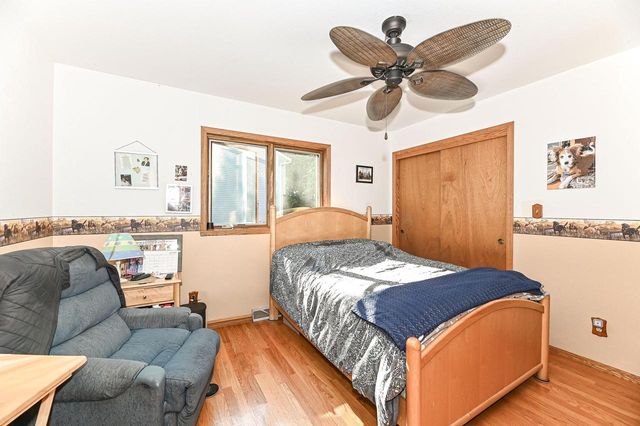 1513 Blakewood COURT, South Milwaukee, WI 53172