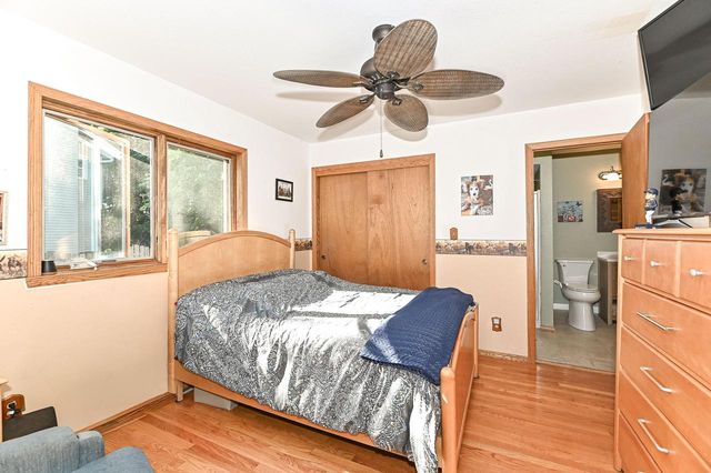 1513 Blakewood COURT, South Milwaukee, WI 53172