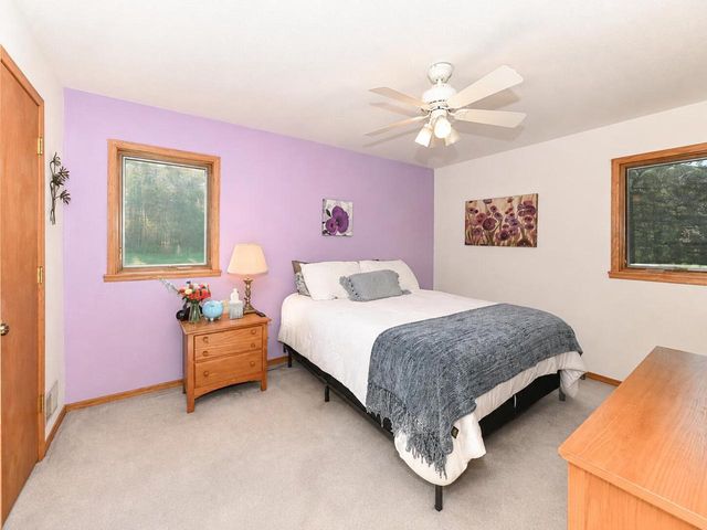 1513 Blakewood COURT, South Milwaukee, WI 53172
