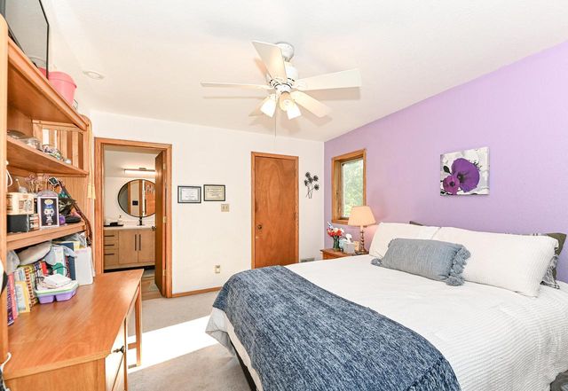 1513 Blakewood COURT, South Milwaukee, WI 53172