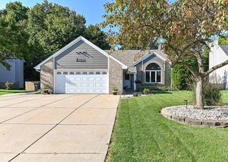 1513 Blakewood COURT, South Milwaukee, WI 53172