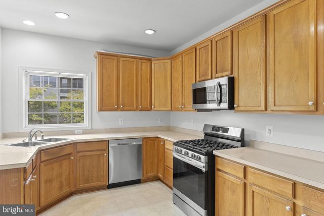 25806 TURLOUGH TER, Chantilly, VA 20152