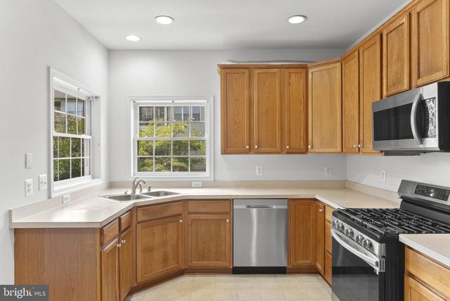 25806 TURLOUGH TER, Chantilly, VA 20152