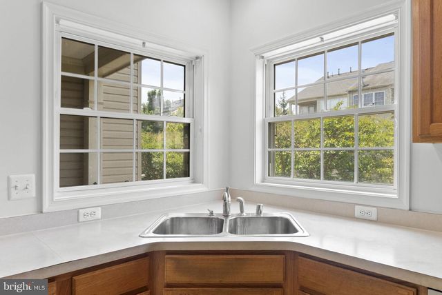 25806 TURLOUGH TER, Chantilly, VA 20152