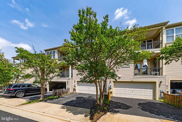 25806 TURLOUGH TER, Chantilly, VA 20152
