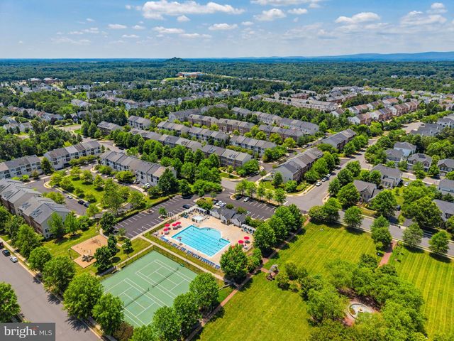 25806 TURLOUGH TER, Chantilly, VA 20152