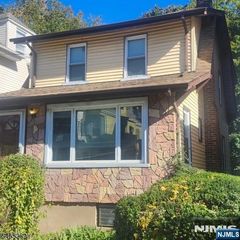 70 Saint Paul Avenue, Newark, NJ 07106