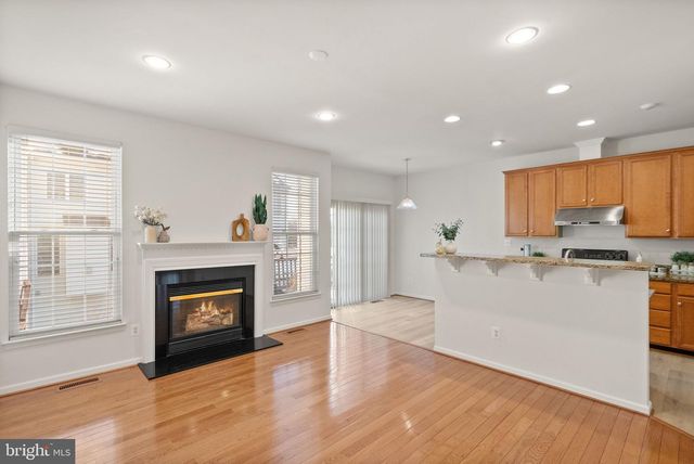 42683 SANDMAN TER, Chantilly, VA 20152