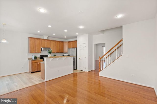 42683 SANDMAN TER, Chantilly, VA 20152