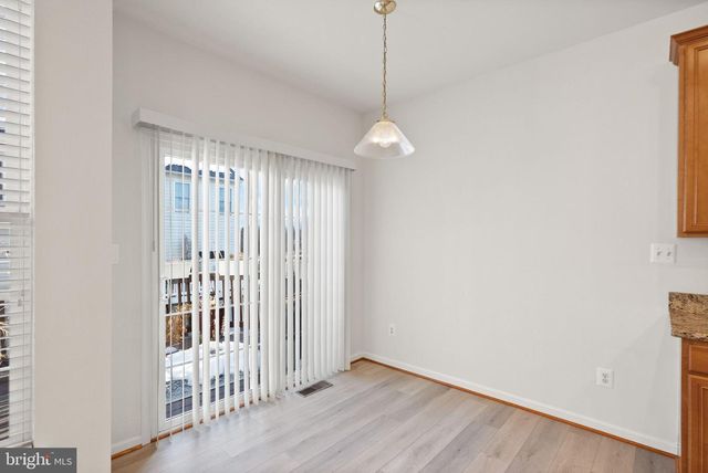 42683 SANDMAN TER, Chantilly, VA 20152