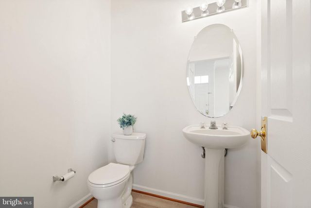 42683 SANDMAN TER, Chantilly, VA 20152