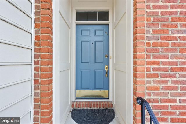 42683 SANDMAN TER, Chantilly, VA 20152