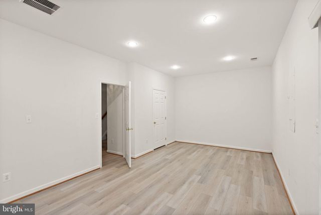 42683 SANDMAN TER, Chantilly, VA 20152