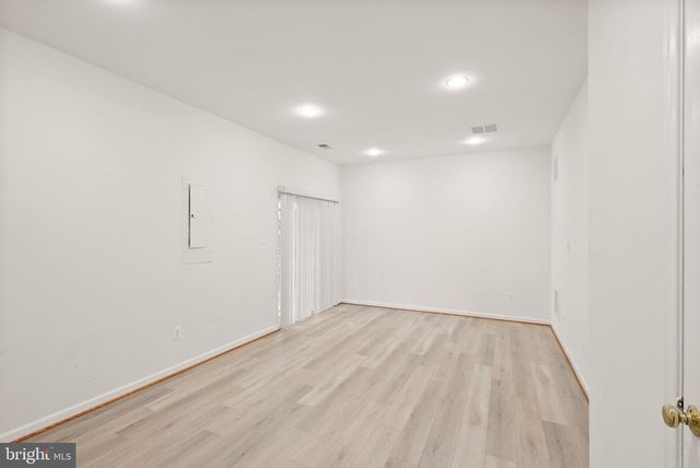 42683 SANDMAN TER, Chantilly, VA 20152