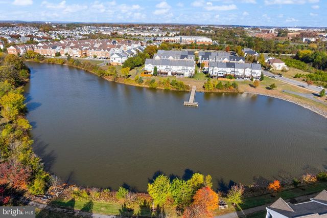 42683 SANDMAN TER, Chantilly, VA 20152