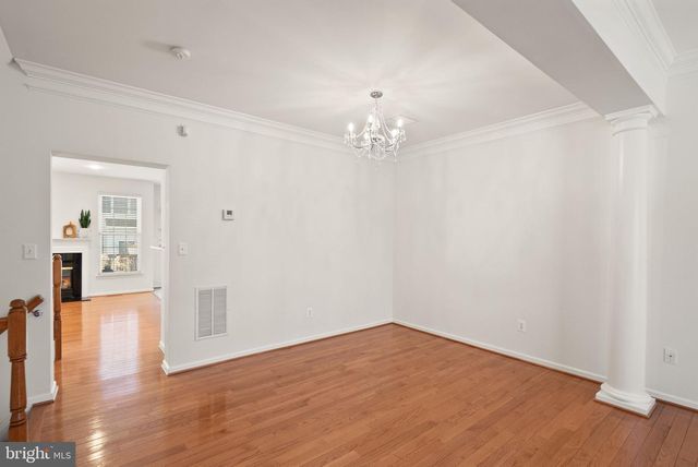 42683 SANDMAN TER, Chantilly, VA 20152