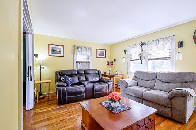 360 High Street, Hampton, NH 03842