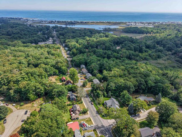 360 High Street, Hampton, NH 03842