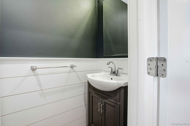 71 Henry Avenue B, Harrison, NY 10528