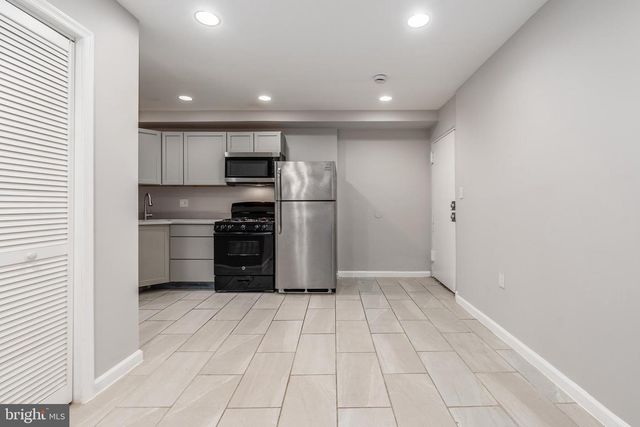1035 48TH ST NE #4, Washington, DC 20019