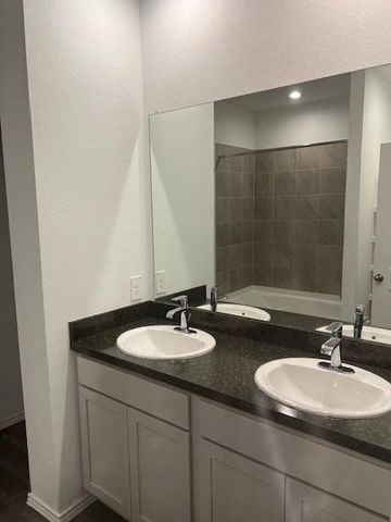 5227 Castlebury Meadows Drive, Spring, TX 77373