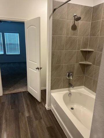 5227 Castlebury Meadows Drive, Spring, TX 77373