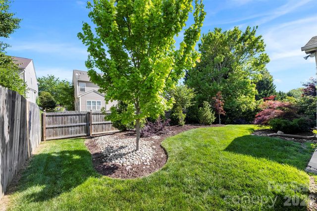 10307 Dominion Village Drive, Charlotte, NC 28269