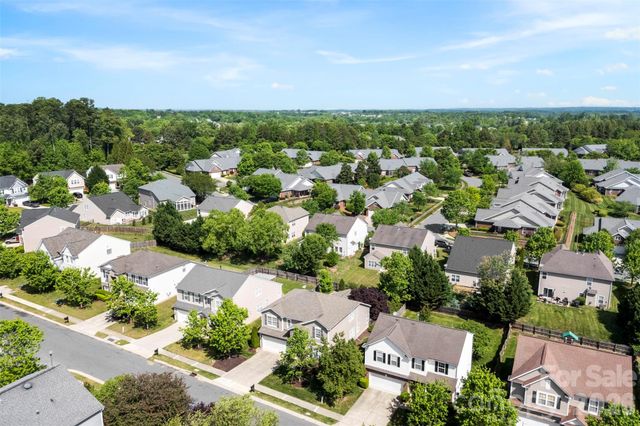 10307 Dominion Village Drive, Charlotte, NC 28269