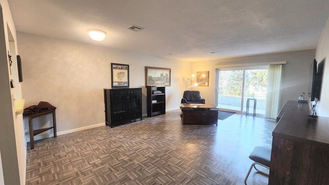 1360 Kimberly Ridge Road 111, Bettendorf, IA 52722