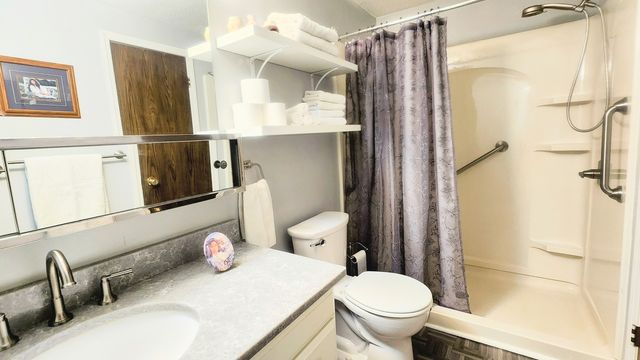 1360 Kimberly Ridge Road 111, Bettendorf, IA 52722