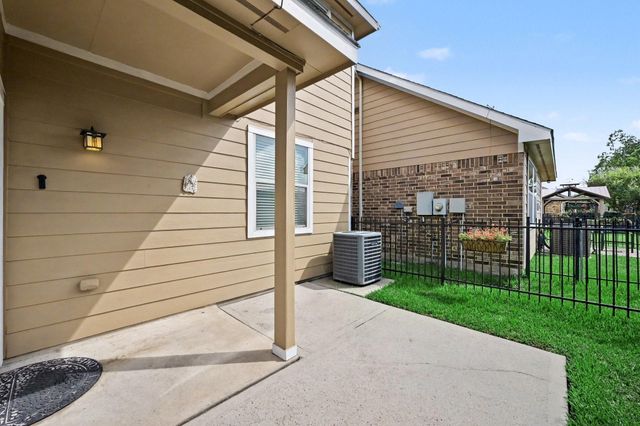 8433 Sunset Loch Drive, Spring, TX 77379