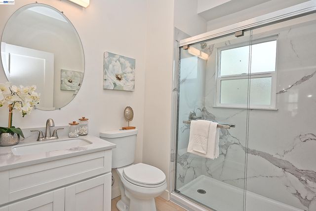 3914 Agua Vista St, Oakland, CA 94601
