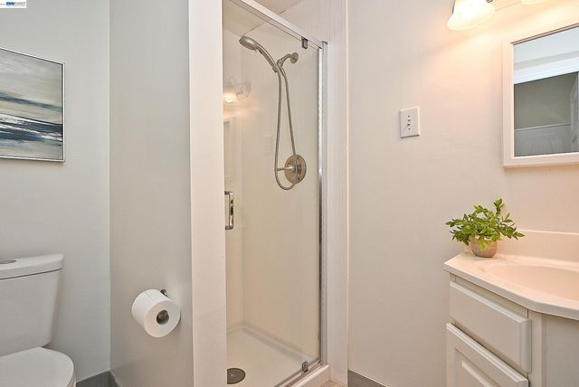 3914 Agua Vista St, Oakland, CA 94601