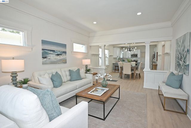 3914 Agua Vista St, Oakland, CA 94601