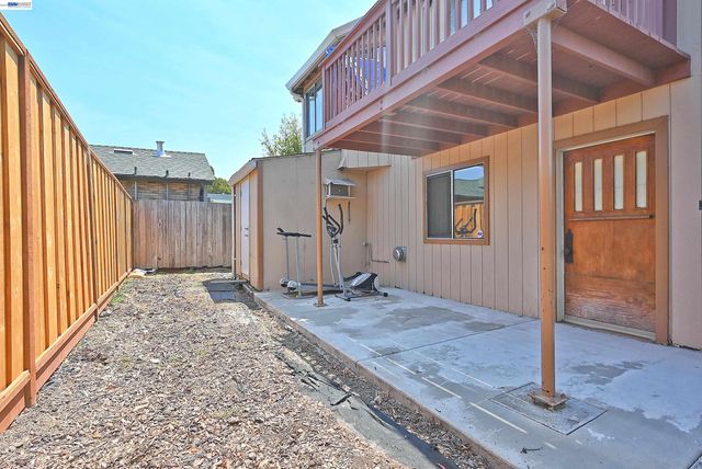 3914 Agua Vista St, Oakland, CA 94601