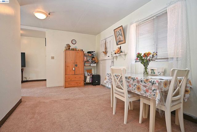 3914 Agua Vista St, Oakland, CA 94601
