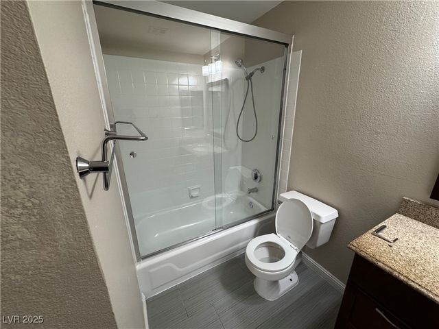 8600 Charleston Boulevard 2137, Las Vegas, NV 89117