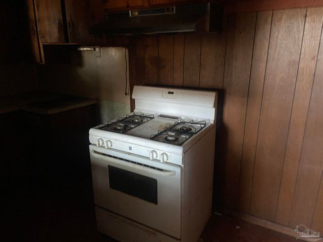 3710 Stonewall Ave, Pensacola, FL 32507