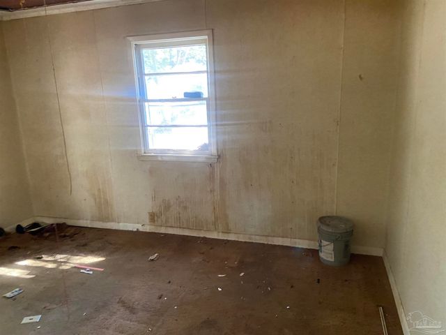 3710 Stonewall Ave, Pensacola, FL 32507