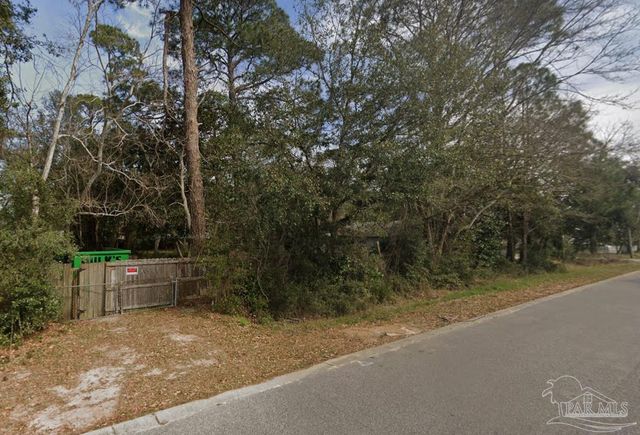 3710 Stonewall Ave, Pensacola, FL 32507