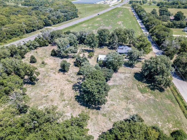 3930 E 63rd St S, Derby, KS 67037