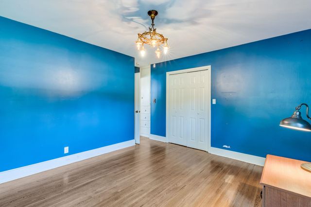 3930 E 63rd St S, Derby, KS 67037