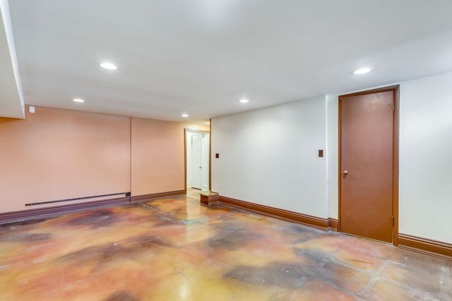 3930 E 63rd St S, Derby, KS 67037